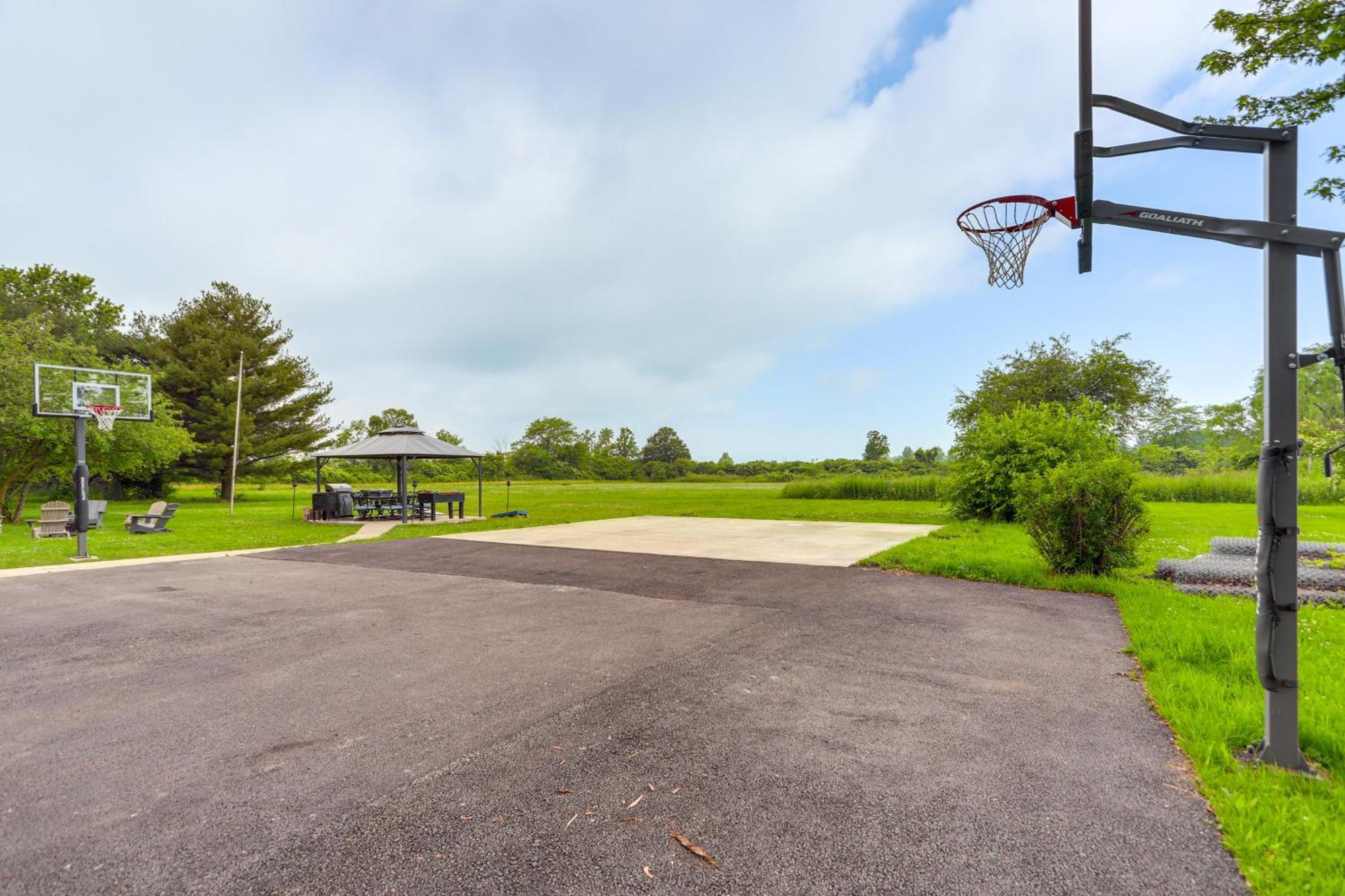 Welcoming Port Clinton Vacation Rental! Екстер'єр фото